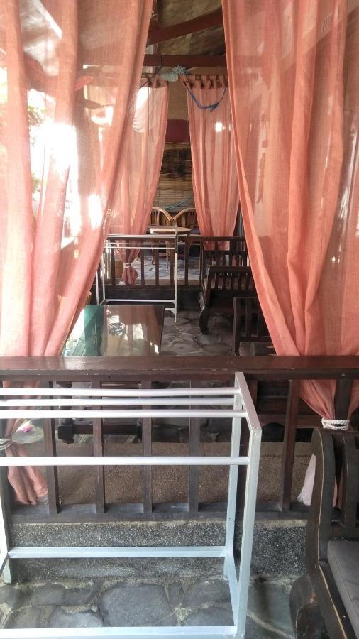 Salon De Nomad Gili T. Bed and Breakfast Gili Trawangan Buitenkant foto